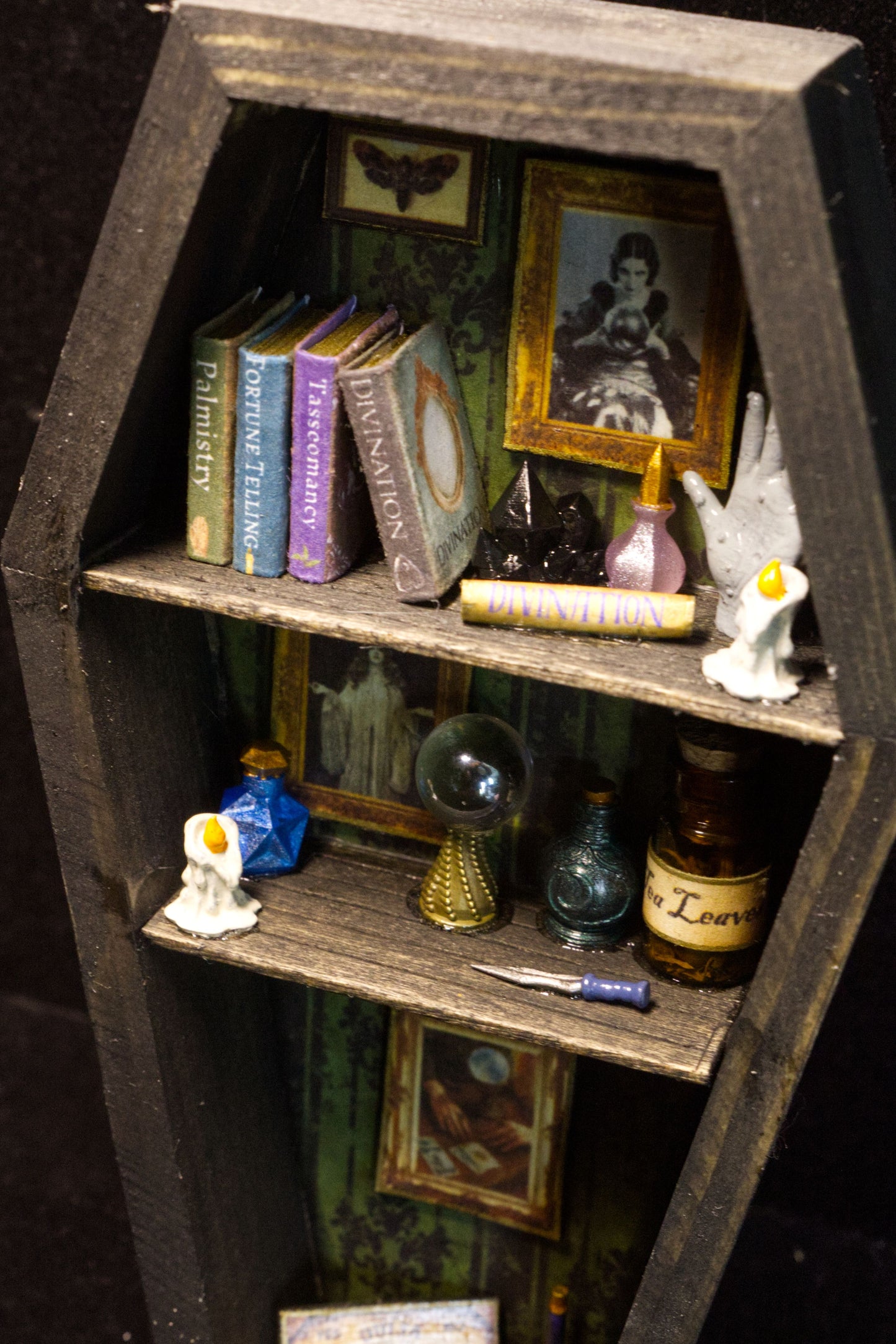 Divination Half Coffin