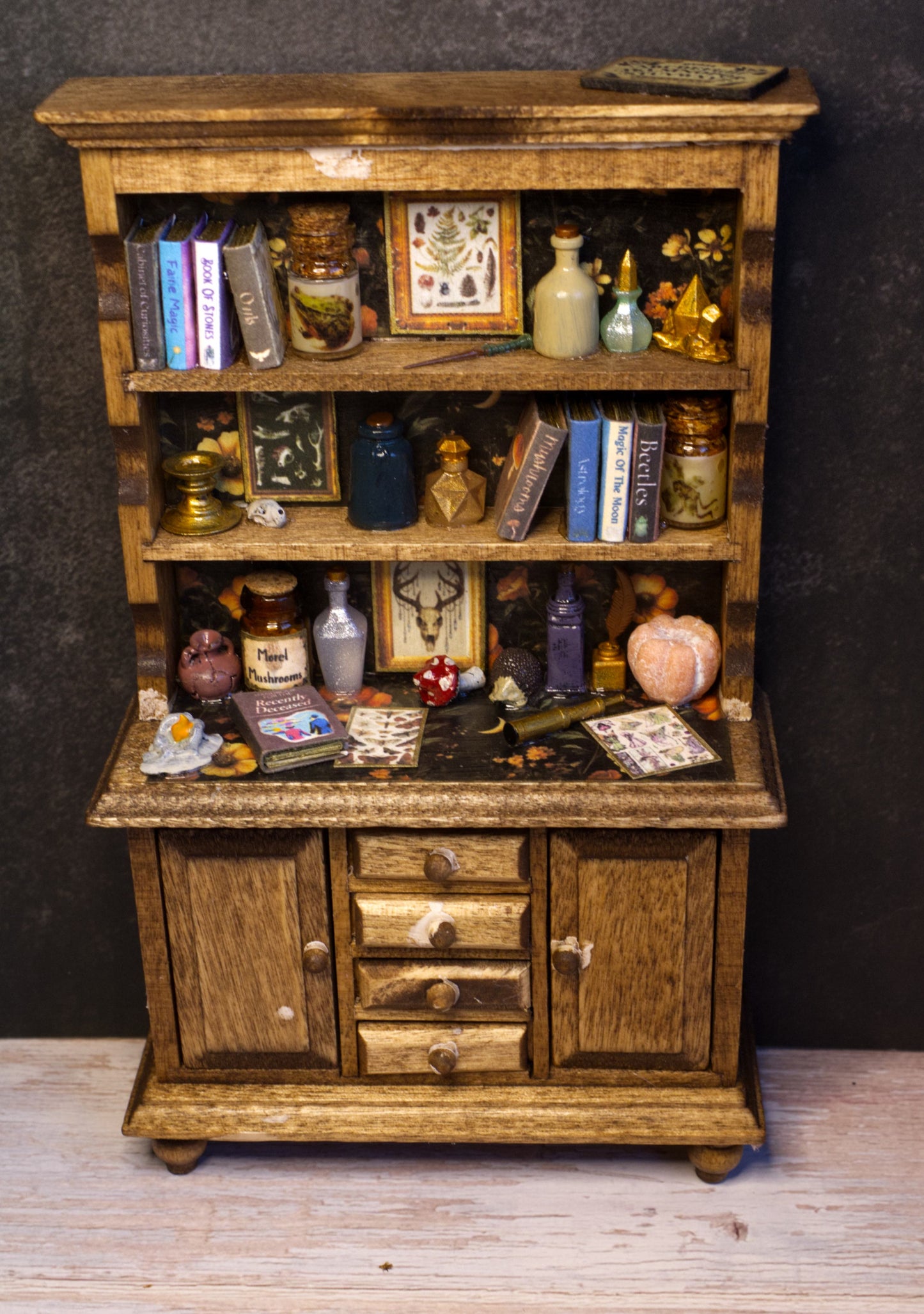 Goblin Trinket Cabinet