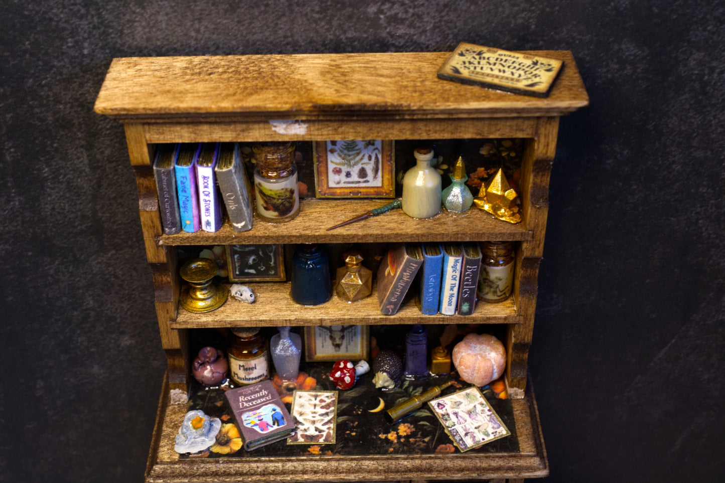 Goblin Trinket Cabinet