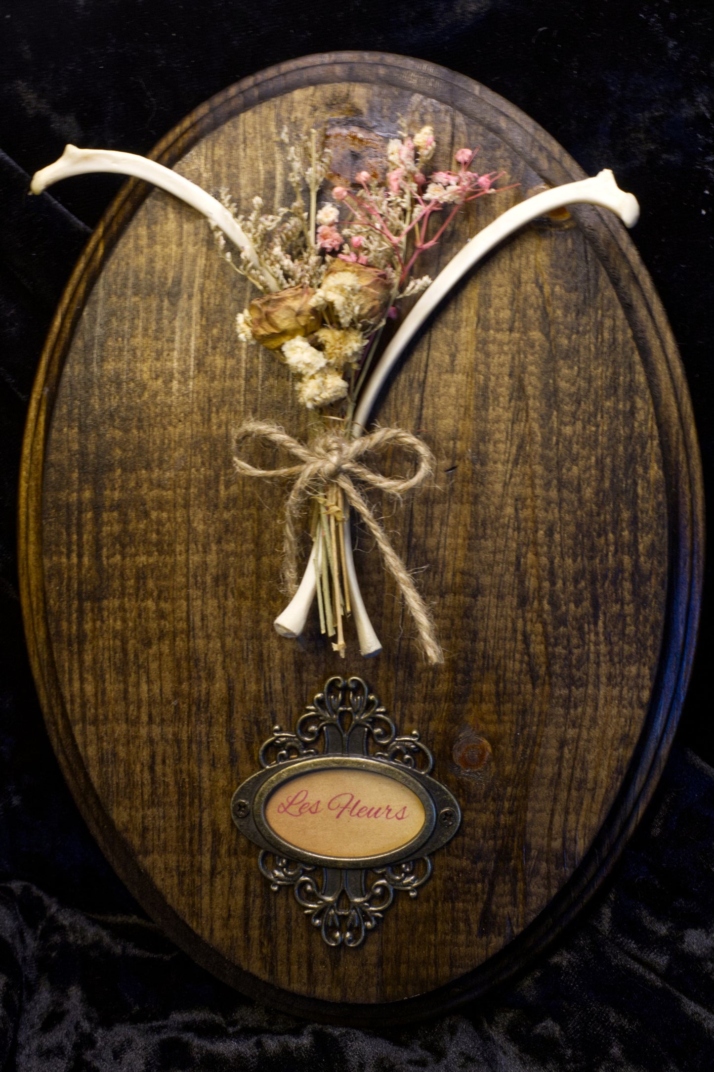 Les Fleurs Hanger
