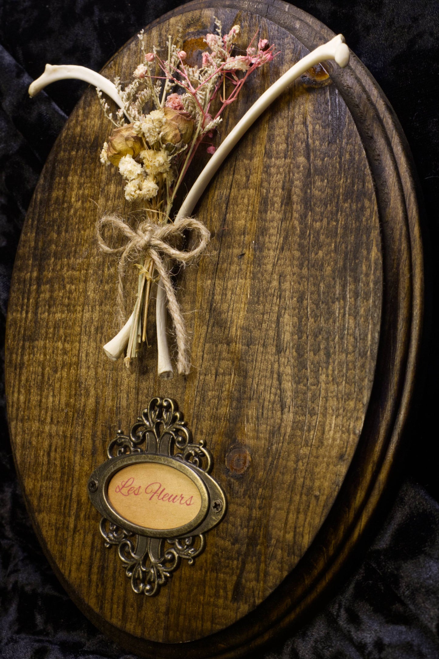 Les Fleurs Hanger