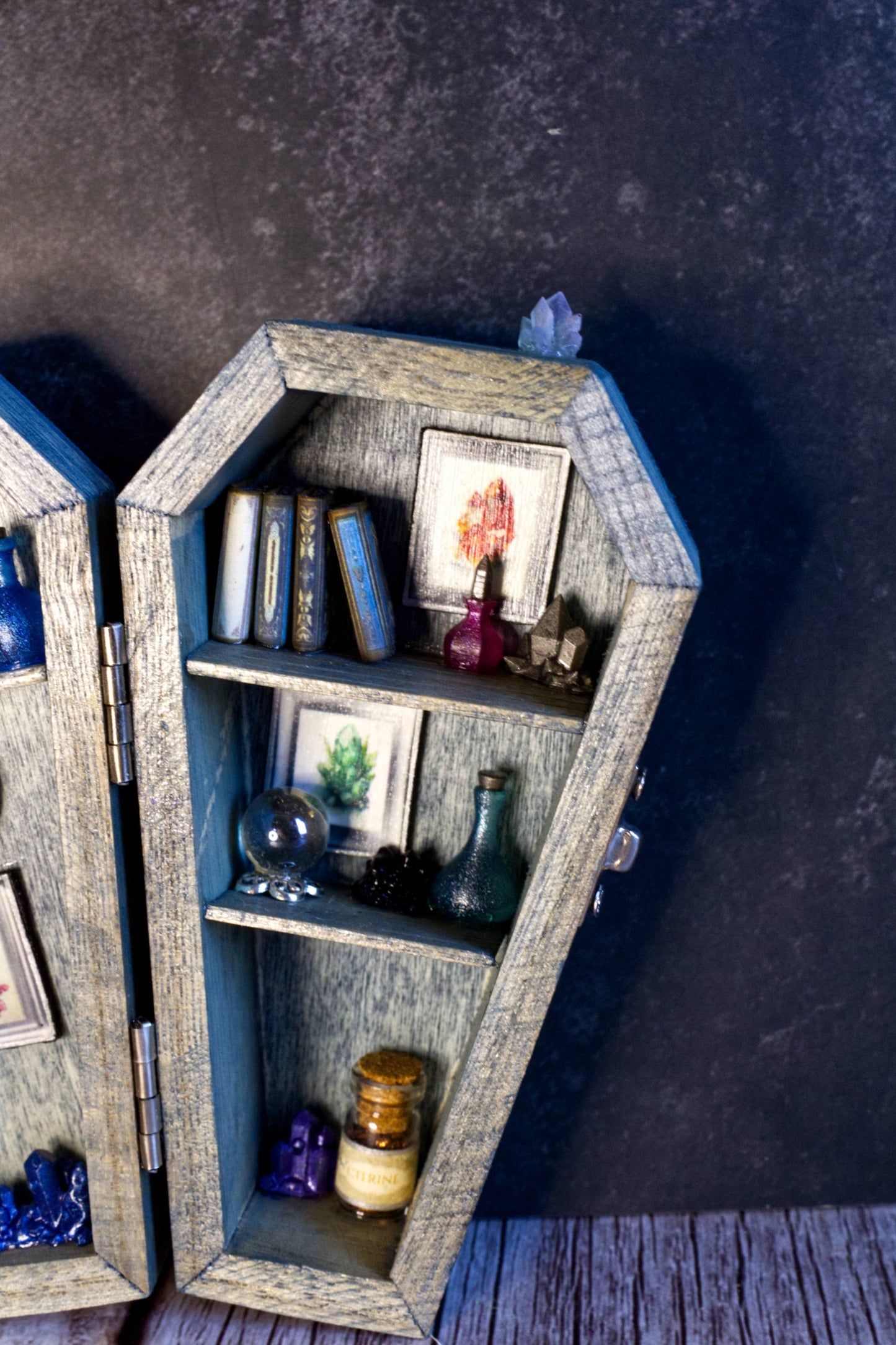 Tiny Crystals Coffin